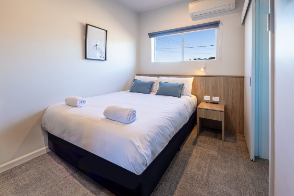 claremont-hotel-accommodation-rooms-double-hero-1024x683
